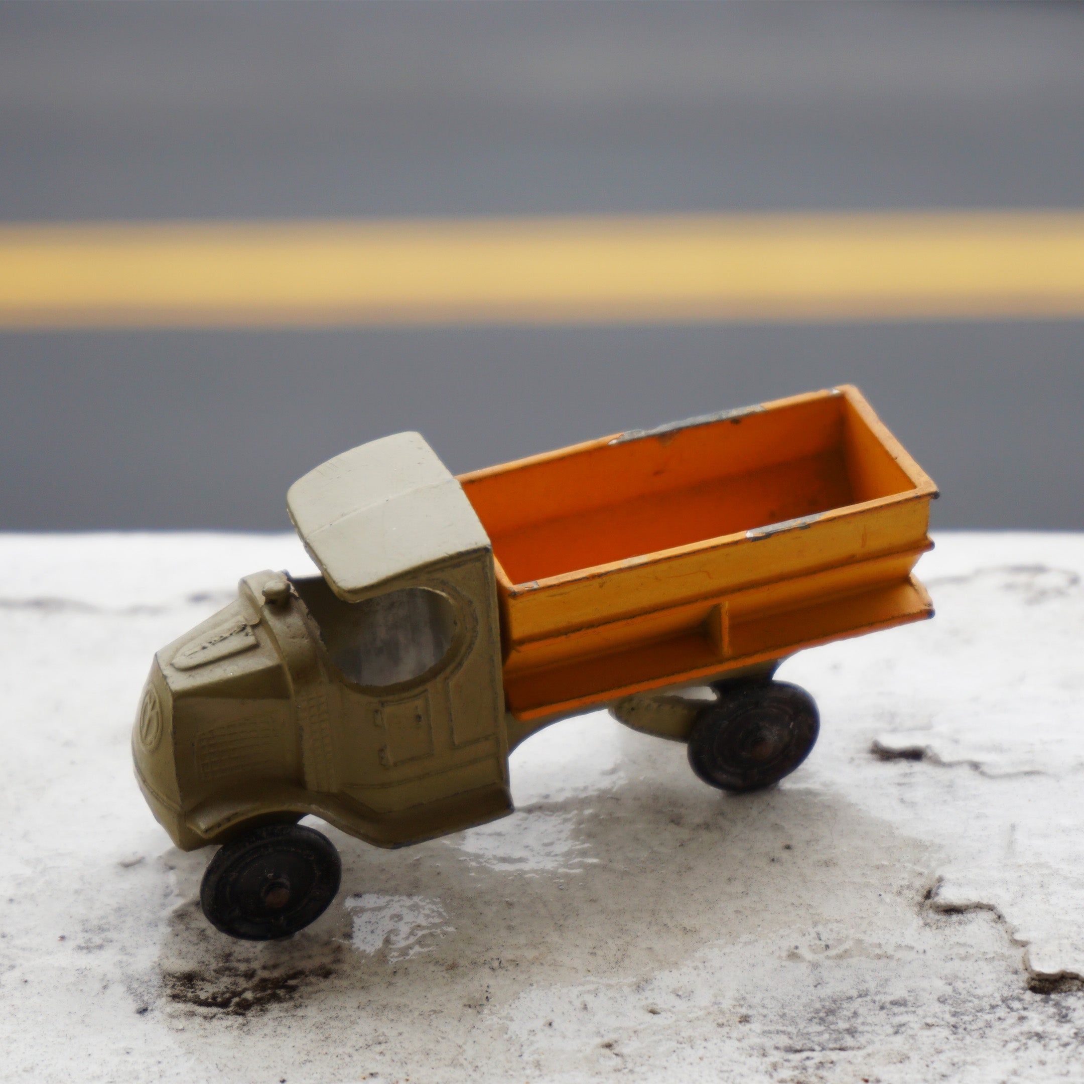 1925 Vintage Diecast TOOTSIETOY Orange and Gold Mack Coal Toy Truck