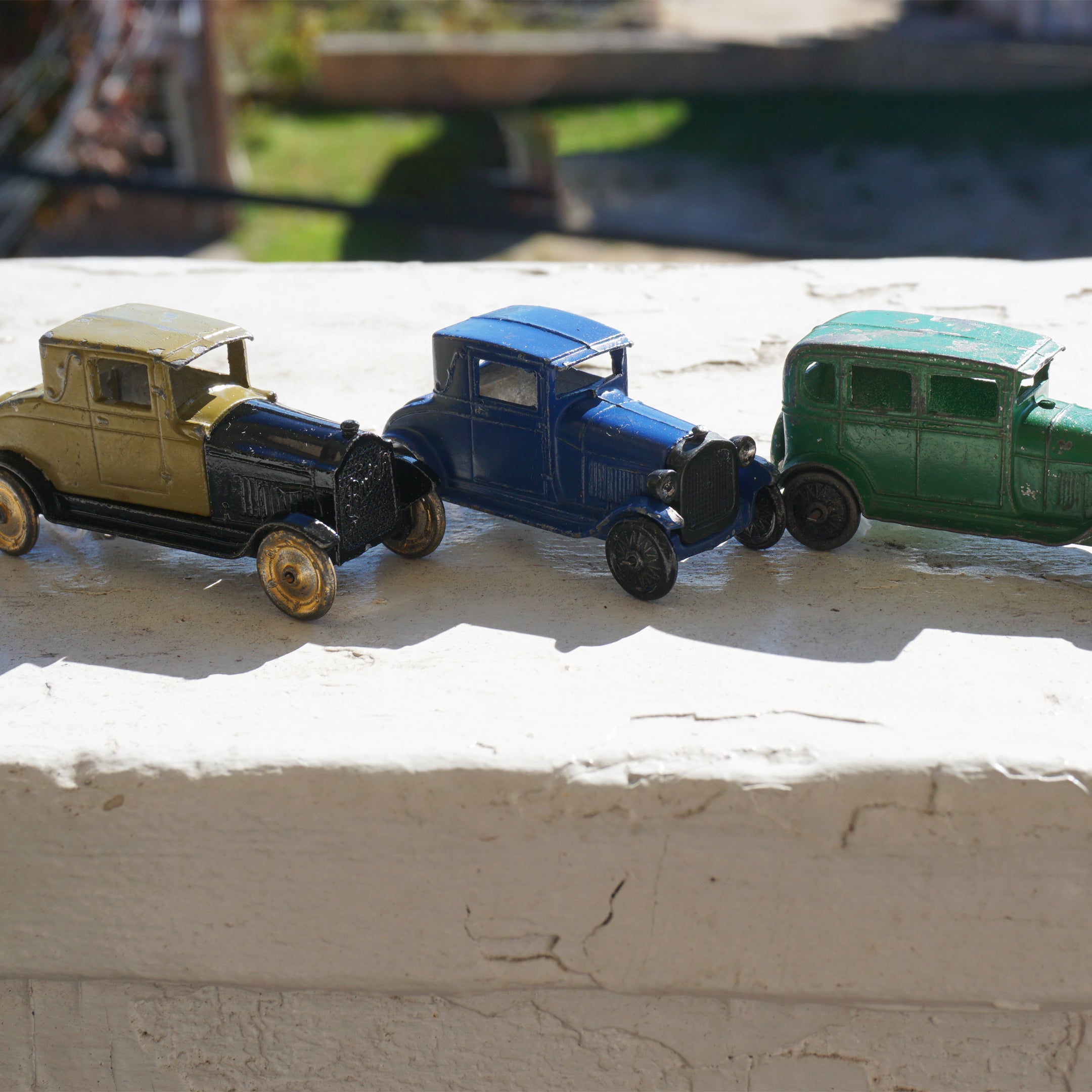 1929 Antique Diecast TOOTSIETOY Model A Sedan Green Model Toy Car. No. 6665