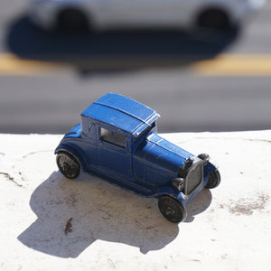 1928 Antique Diecast TOOTSIETOY Ford Model A Coupe Blue Toy Car. No. 4655