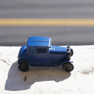 1928 Antique Diecast TOOTSIETOY Ford Model A Coupe Blue Toy Car. No. 4655