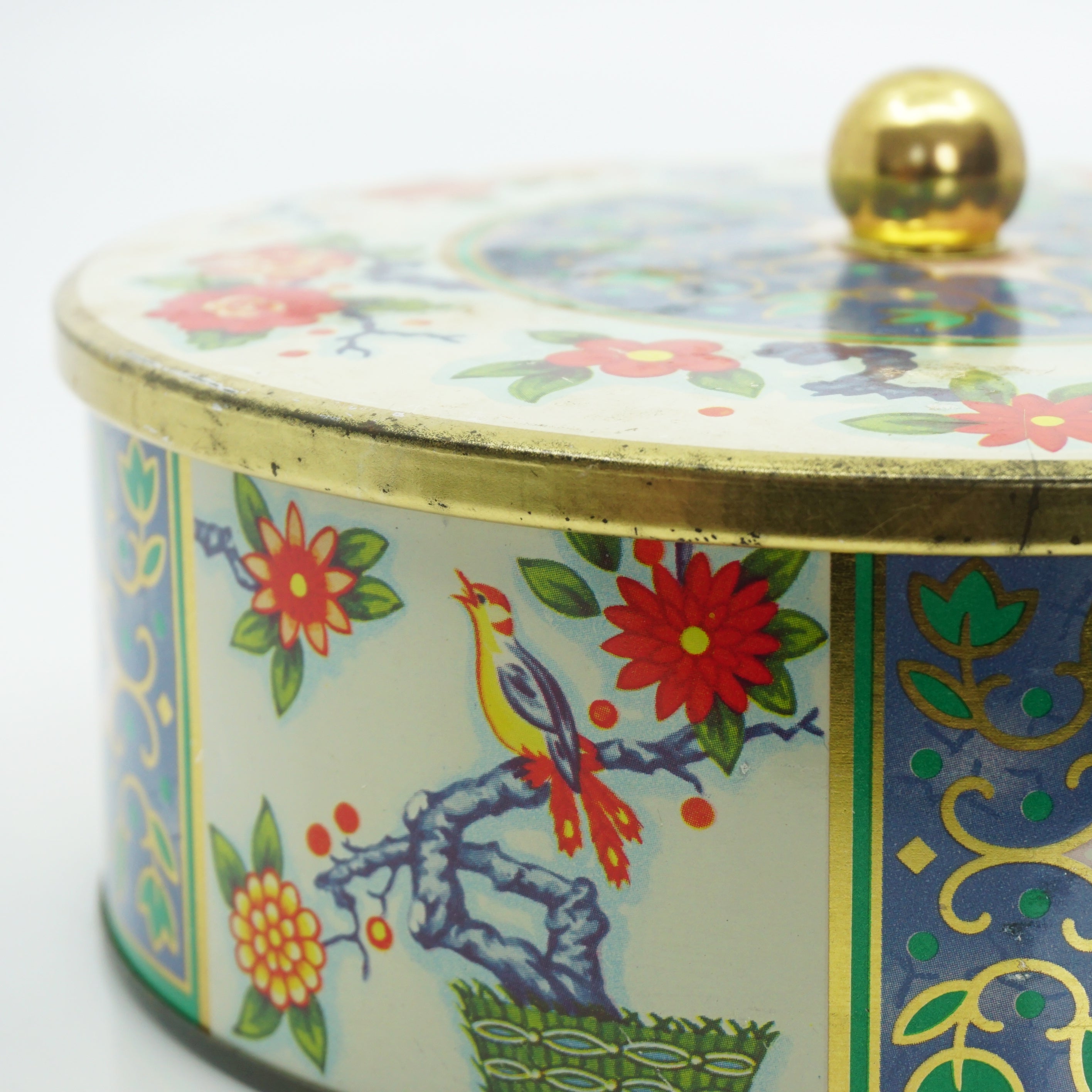 Rare Vintage Tin Lithograph Storage Container 6.5" Diameter. Made in England.