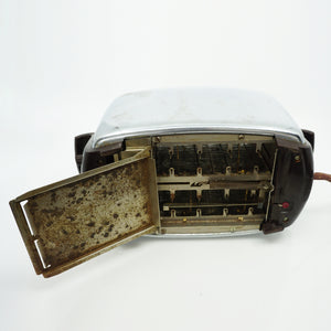 Art Deco c. 1950s TOASTMASTER 2-Slice Toaster Model 1B14. Made in USA.