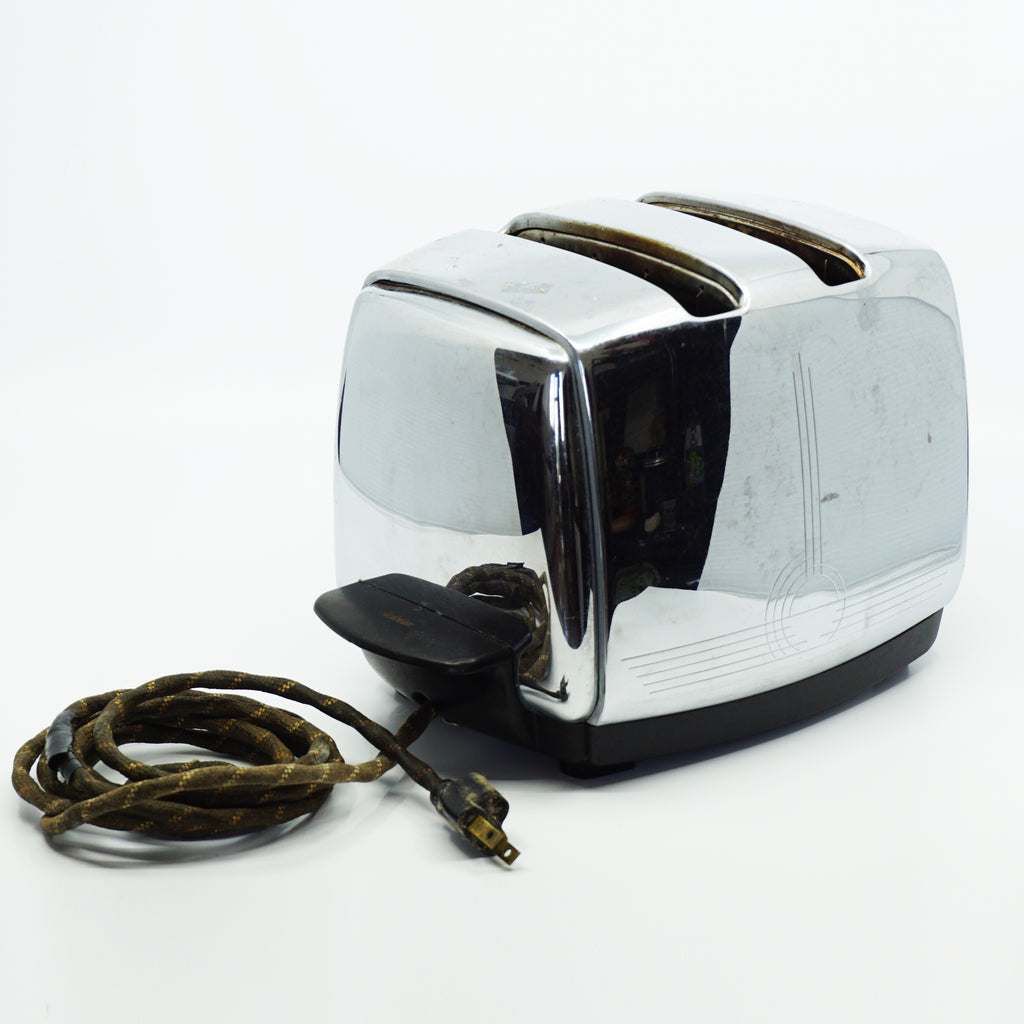 Art Deco 1950s Sunbeam Automatic Drop Radiant Control Toaster T-20A. Made in USA.