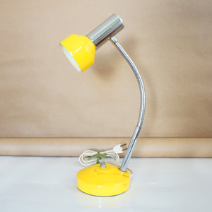 Vintage UNDERWRITERS LABORATORY Portable Yellow Desk Lamp. Listed Issue No. 8-3904.