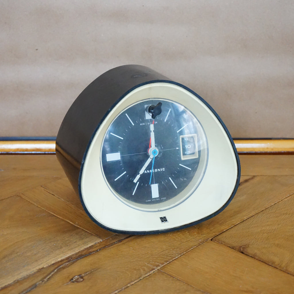 1960s Space Age PANASONIC "The Spencer" Alarm Clock Radio RC-1091. Made in Japan.