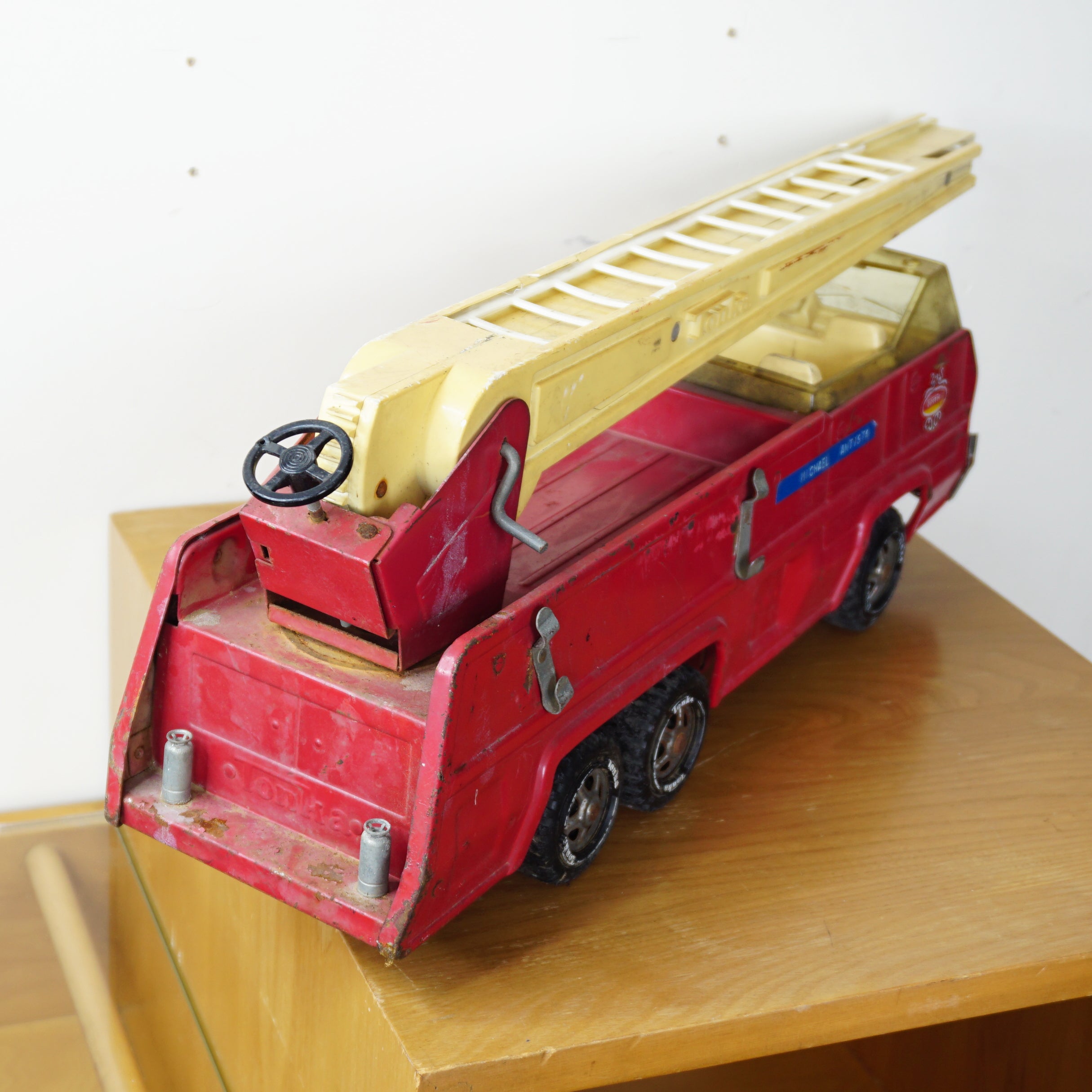 1970s Set of 2 Vintage XL 24" TONKA Pressed Steel Fire Trucks & Extending Ladder