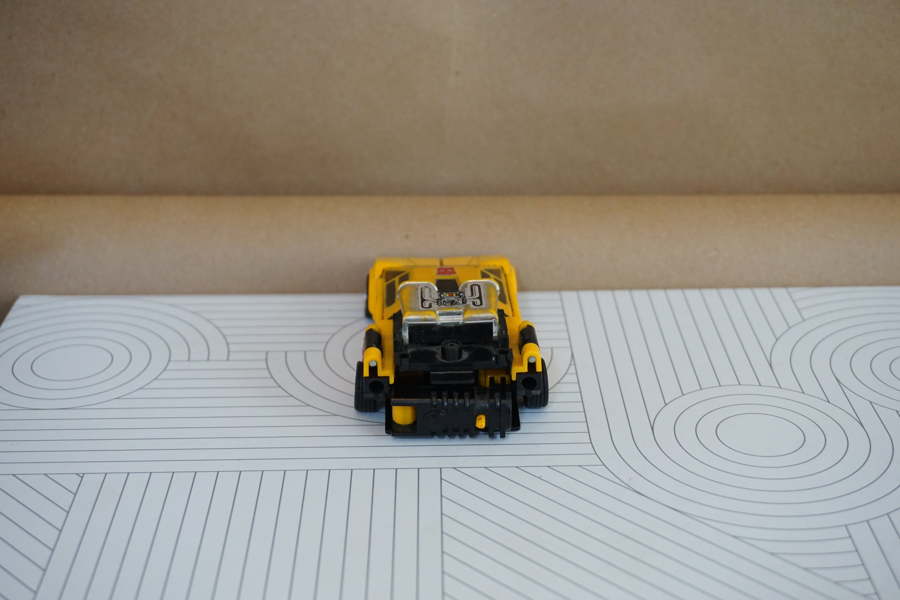 1984 Vintage TAKARA Transformer G1 Autobot Cars: Sunstreaker Figure. Made in Japan.