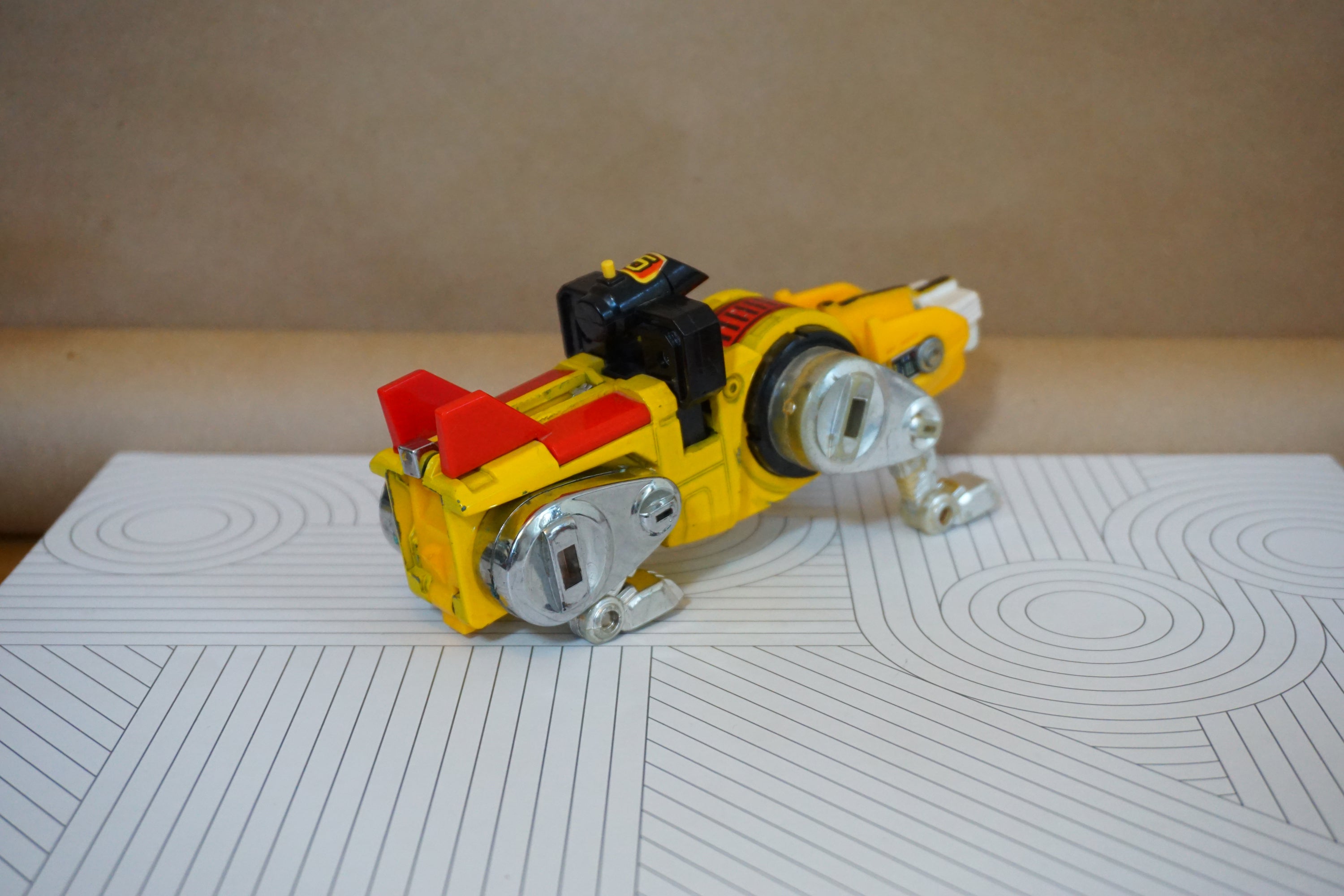 1981 Original "Voltron Lions Panosh Place" Yellow Lion Transformer Leg, Vintage