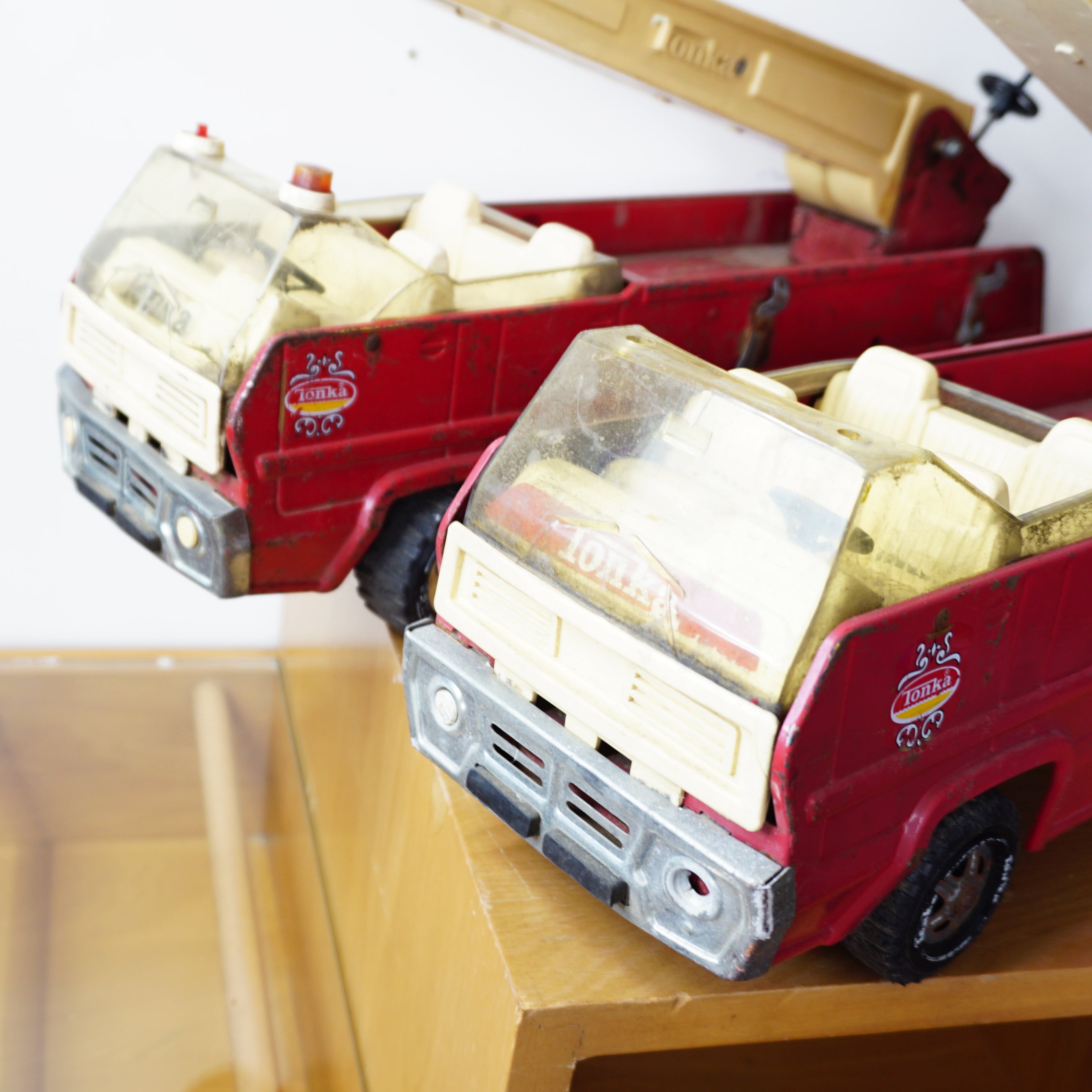 1970s Set of 2 Vintage XL 24" TONKA Pressed Steel Fire Trucks & Extending Ladder