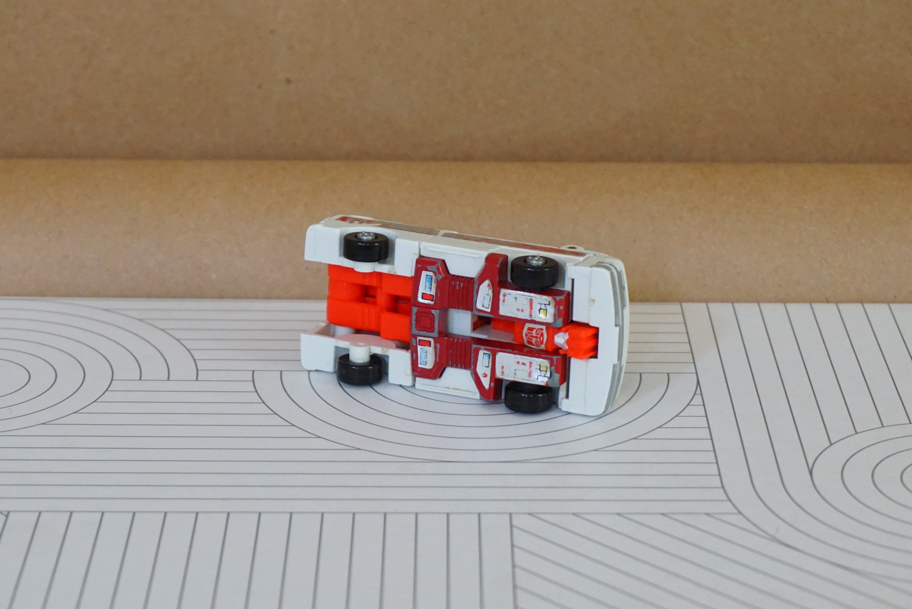 1986 Vintage HASBRO TAKARA Transformer G1 Protectobot (Defensor): First Aid (P4) Toyota MasterAce Surf Ambulance. Made in Japan.