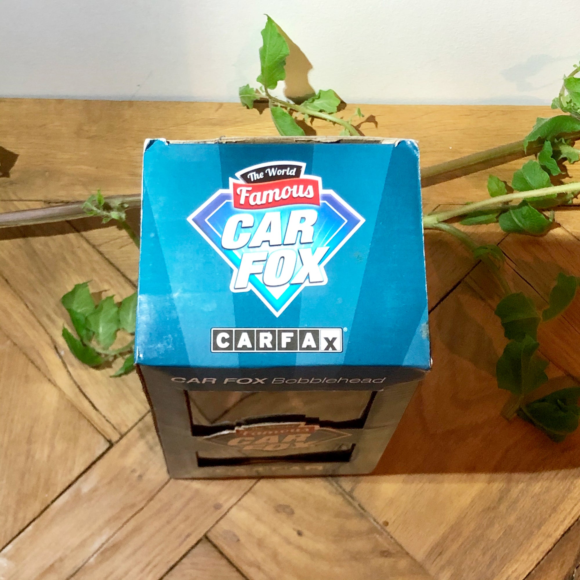 2012 CARFAX The World Famous Car Fox Bobblehead Figurine. Limited Edition.