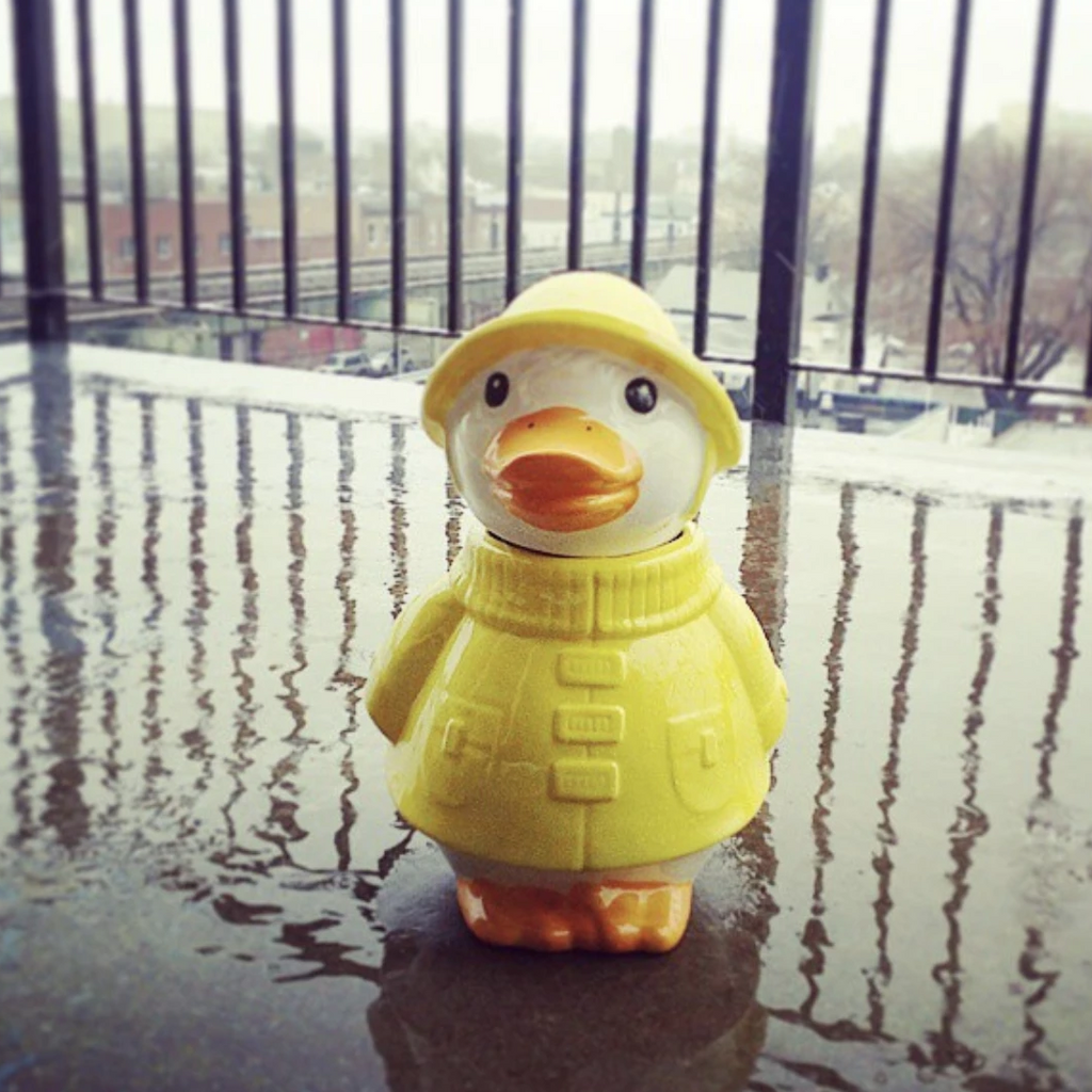 Puddles the Duck Cookie Jar by Metlox. Made in USA.