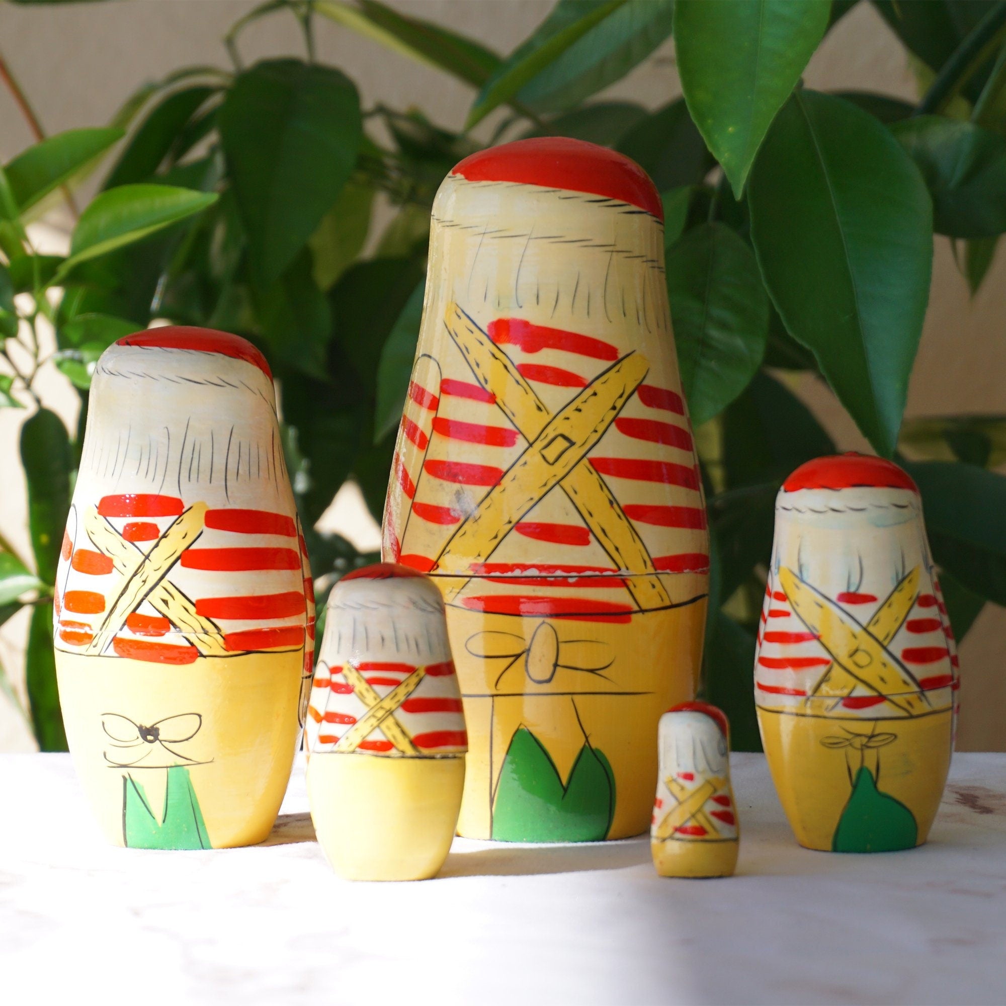 Matryoshka "Матрёшка" Holiday Time Gift Making Santa Nesting Dolls. Set of 5 Christmas Wooden Figures.