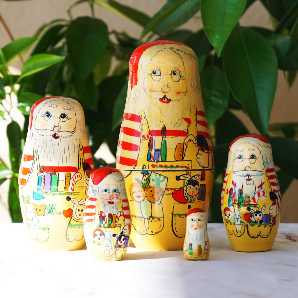 Matryoshka "Матрёшка" Holiday Time Gift Making Santa Nesting Dolls. Set of 5 Christmas Wooden Figures.