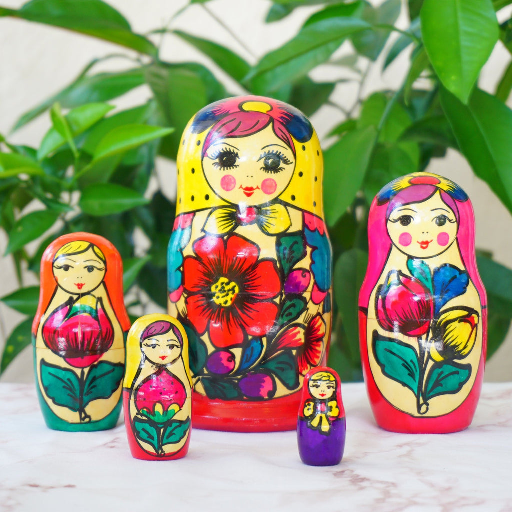 Hand Painted Wood Matryoshka "Матрёшка". Traditional Russian Nesting Dolls. Set of 5.